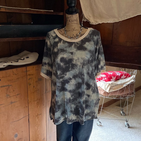 Honeyme blue/white patterned short sleeve shirt - Picture 2 of 6